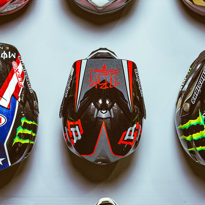 Moto-9 Youth Mips Specs